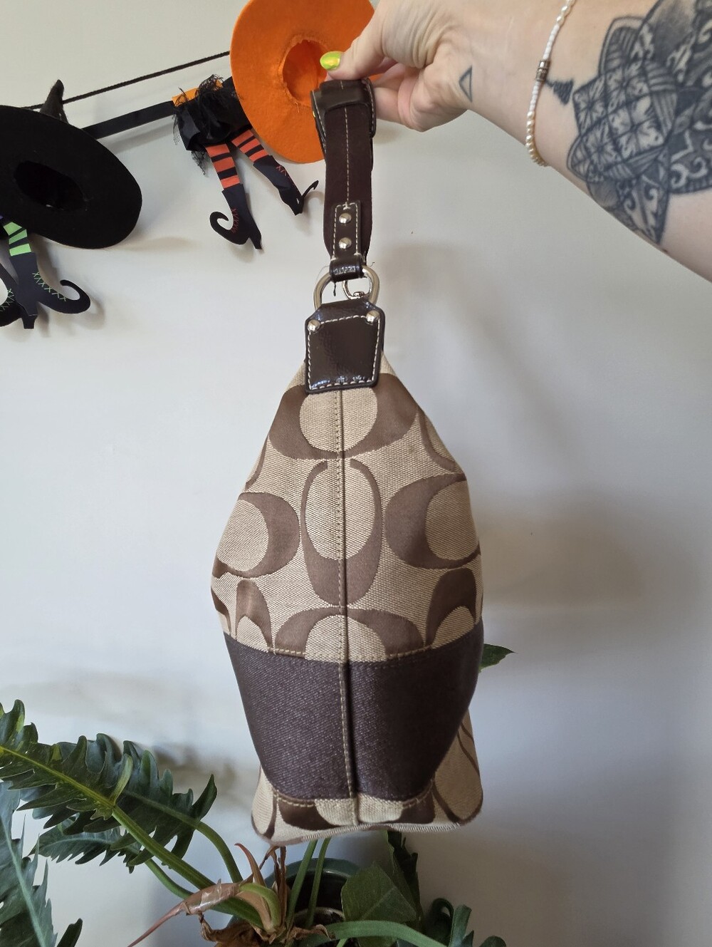 Coach F17434 Signature Stripe Hobo Shoulder Bag, Larger Size With Hang Tag - Picture 3 of 13